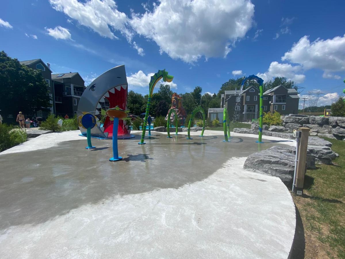 Condo Avec Parc Aquatique ! 波普雷 外观 照片