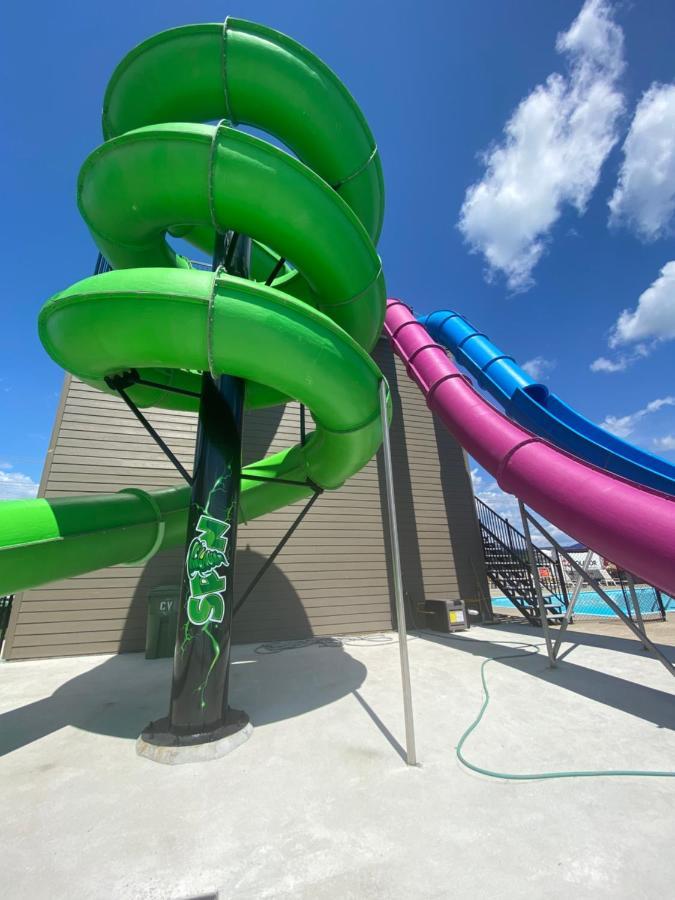 Condo Avec Parc Aquatique ! 波普雷 外观 照片